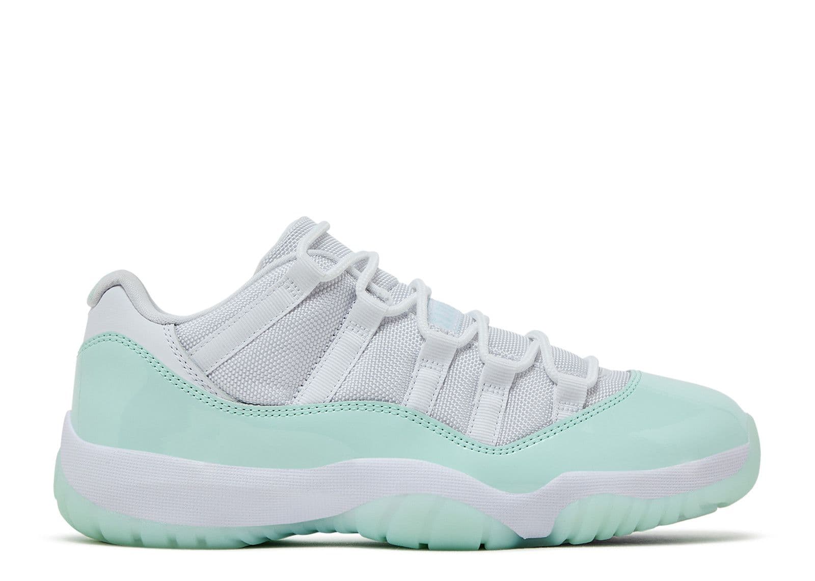 Jordan 11 Retro Low 'Igloo'