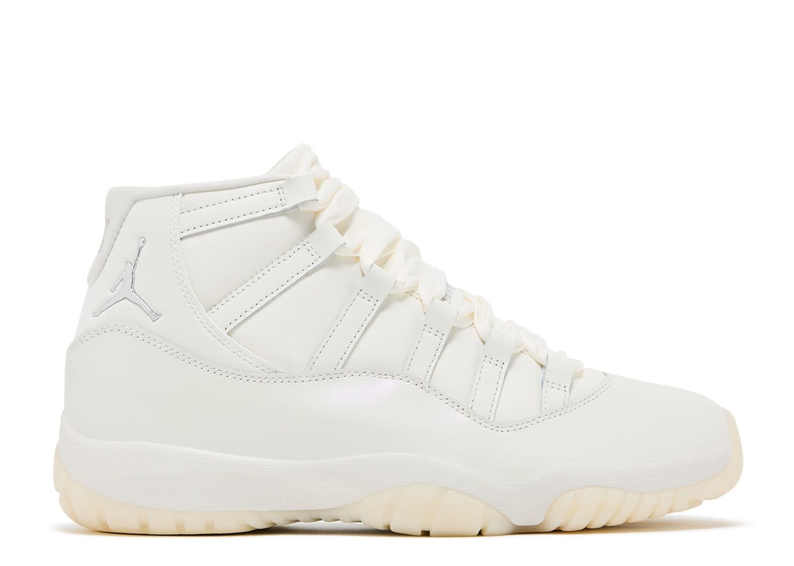 Jordan 11 Retro 'Pearl / Grand Finale'