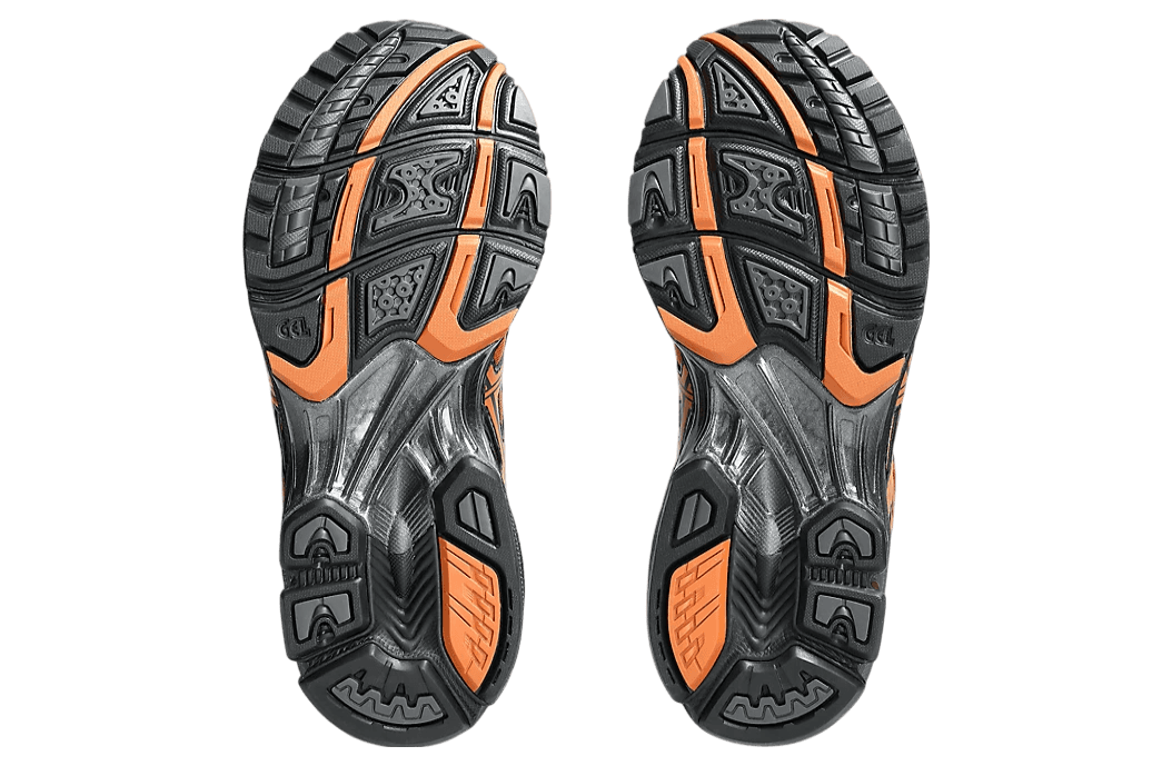 Gel Nimbus 10.1 'Black Rust Orange'
