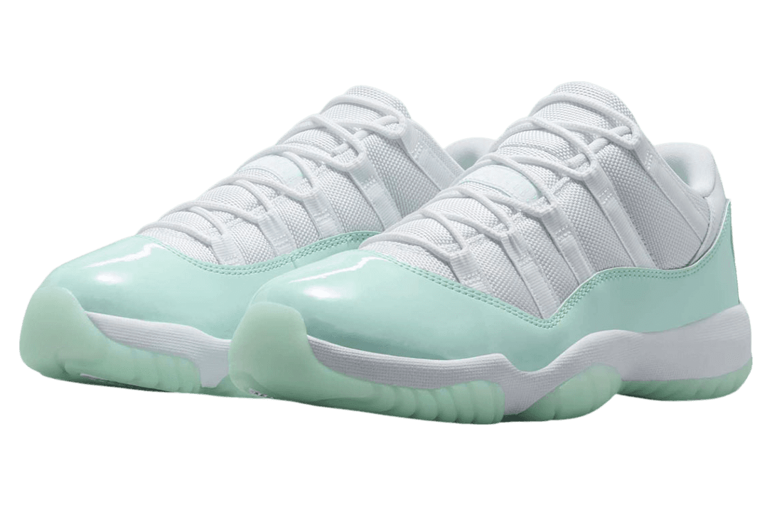 Jordan 11 Retro Low 'Igloo'
