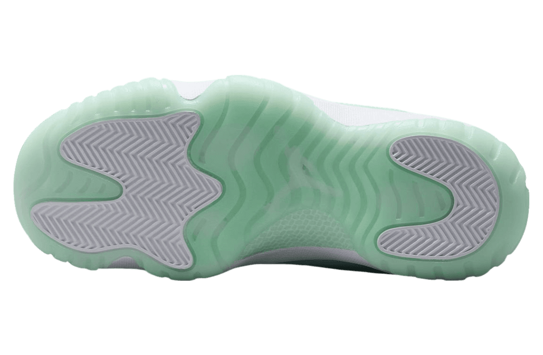 Jordan 11 Retro Low 'Igloo'
