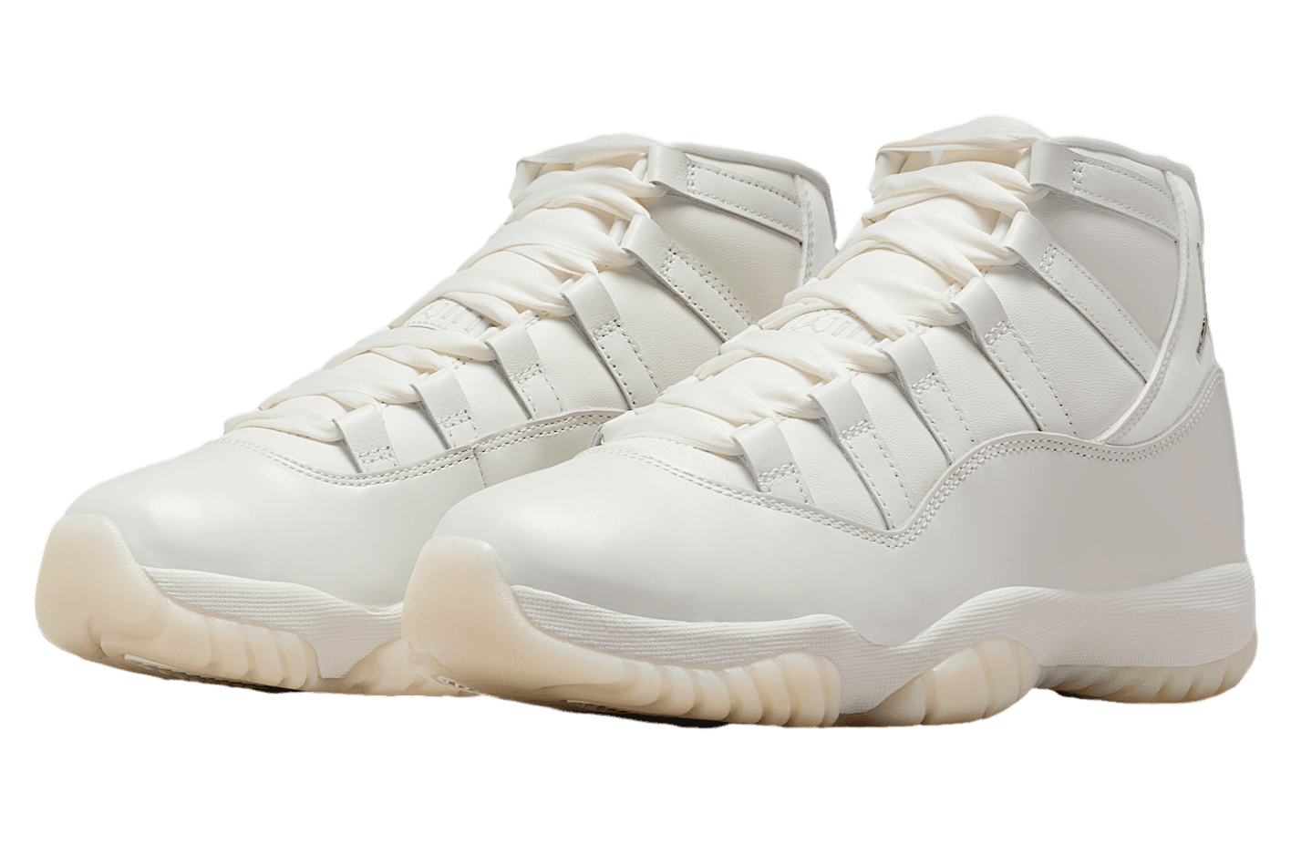 Jordan 11 Retro 'Pearl / Grand Finale'
