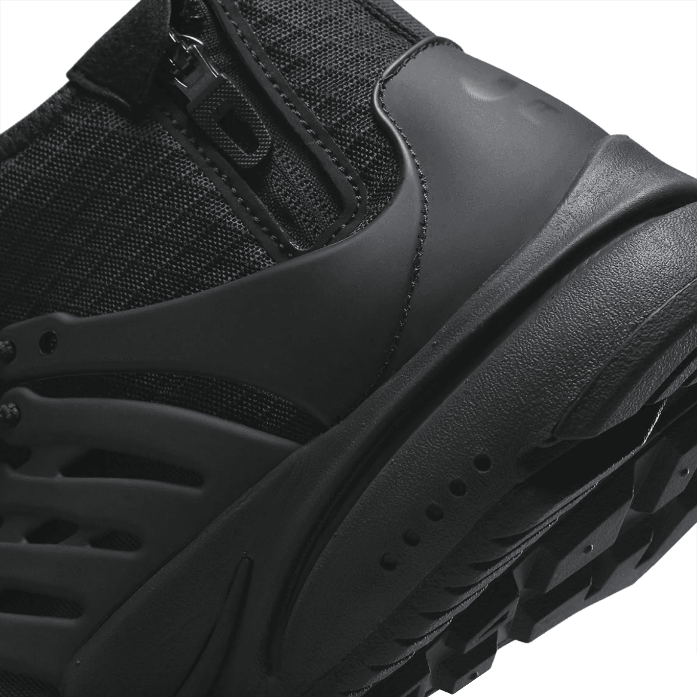 Air Presto Mid Utility 'Triple Black'