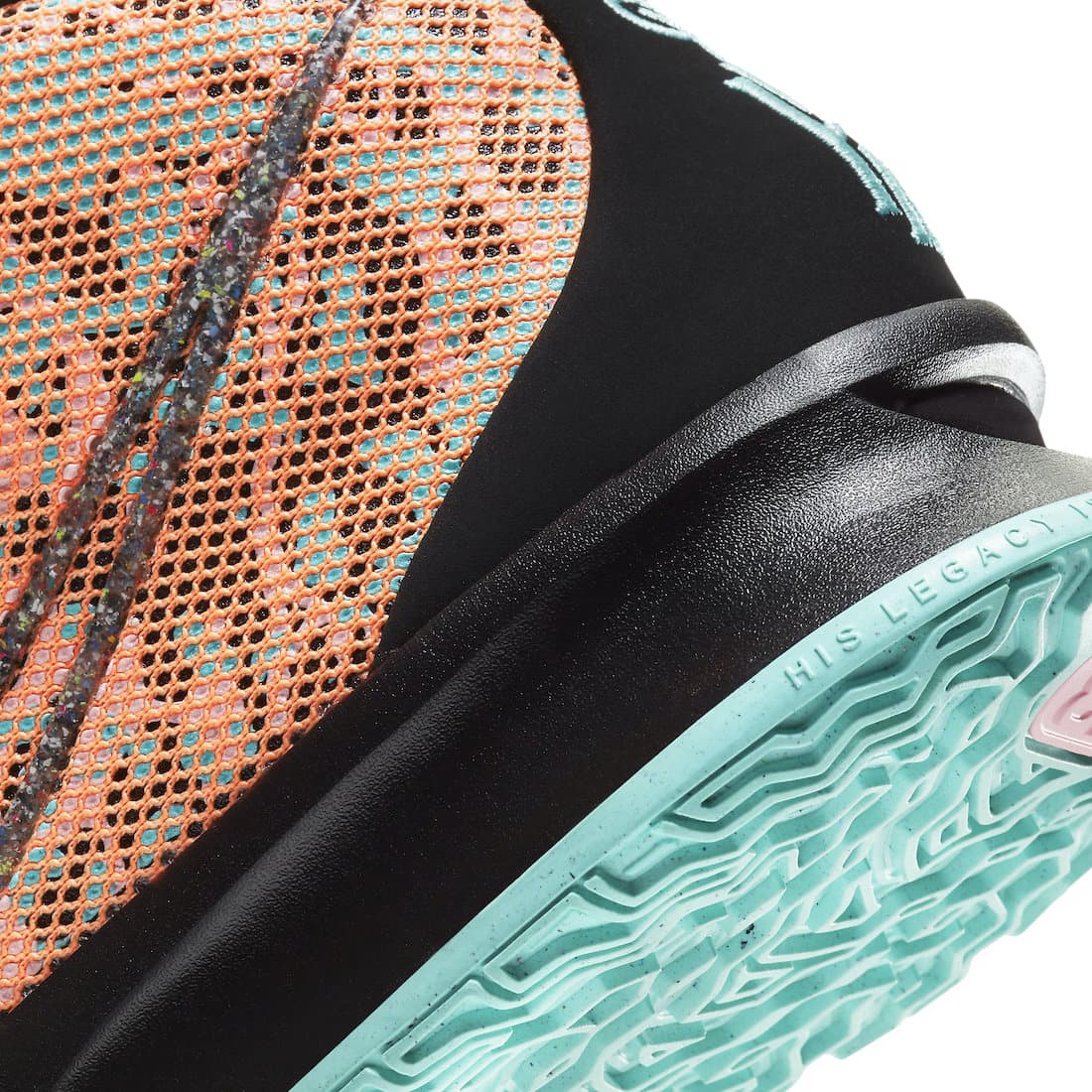 Kyrie 7 'Play for the Future'