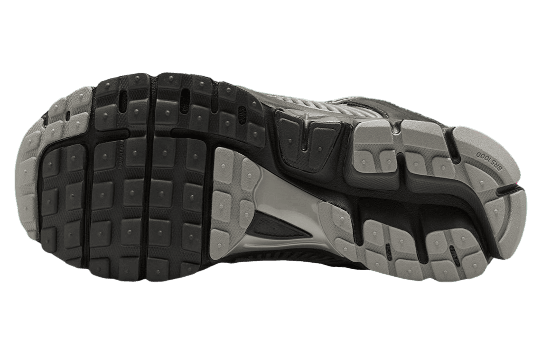 Zoom Vomero 5 'Anthracite Chrome'